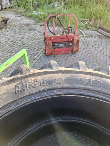 Banden wielen 15.5 r38 kléber beschikbaar voor biedingen
