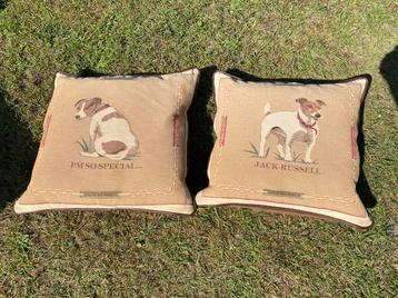 Sierkussen Jack Russel 2 stuks beschikbaar voor biedingen