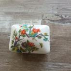 Porseleinen Pillendoosje Porcelaine de Paris, Antiek en Kunst, Ophalen of Verzenden