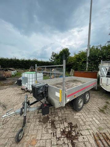 Aanhanger beschikbaar voor biedingen