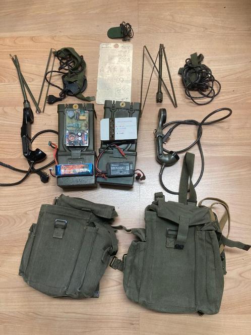 2 cpl. werkende sets CPRC26 met omvormers en accu +lader, Telecommunicatie, Zenders en Ontvangers, Gebruikt, Zender en Ontvanger