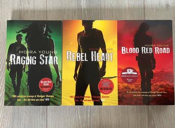 Moira Young - The Dust Lands Trilogy (Engels) beschikbaar voor biedingen