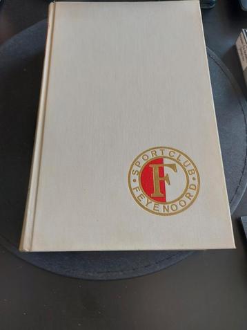 Feyenoord Sportclub Boek - Vintage beschikbaar voor biedingen