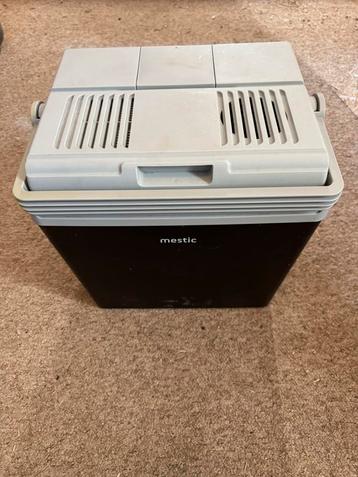 Mestic Koelbox Elektrisch 12V/230V beschikbaar voor biedingen