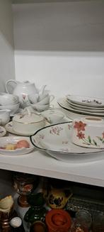 Brocante   spullen o.a serviezen ,lampjes, Ophalen