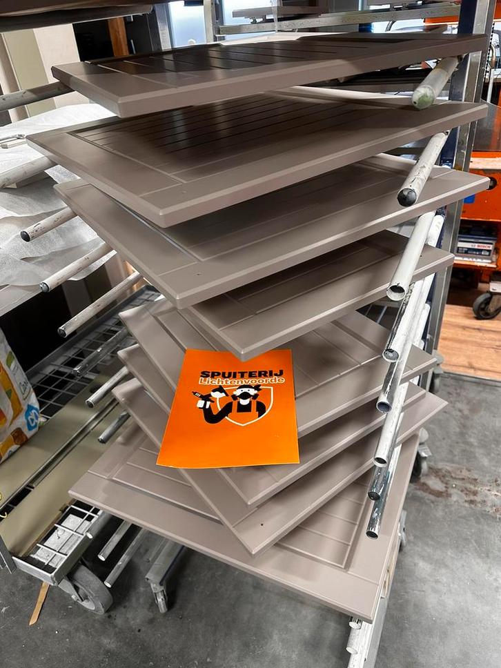 Spuiten van keukenkastjes plinten deuren meubels etc, Doe-het-zelf en Verbouw, Verf, Beits en Lak, Nieuw, Verf, Minder dan 5 liter