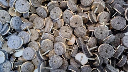 100x Stoelvilt doppen schroefdoppen schroefvilt 28mm., Huis en Inrichting, Stoelen, Nieuw, Ophalen of Verzenden