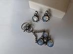 Oude maansteen oorbellen retro clips bijpassende broche, Sieraden, Tassen en Uiterlijk, Antieke sieraden, Verzenden, Overige materialen