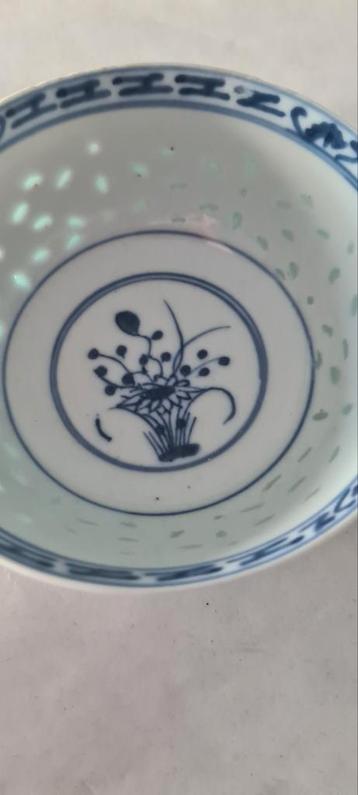 Chinees Rijstkommetje met Lepels beschikbaar voor biedingen