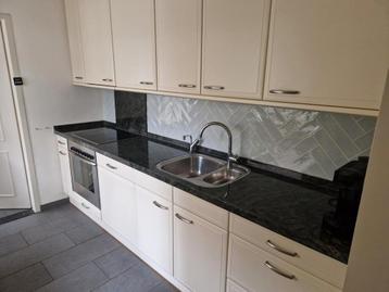 Zeer goede keuken te koop beschikbaar voor biedingen