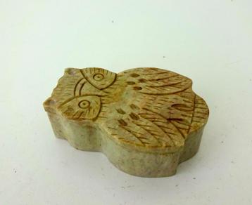 Marmer doosje met deksel met uil in beige bruin 3529-d beschikbaar voor biedingen