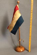 Vintage Nederlands Vlaggetje op houten voetje, fifties, Ophalen of Verzenden, Gebruikt