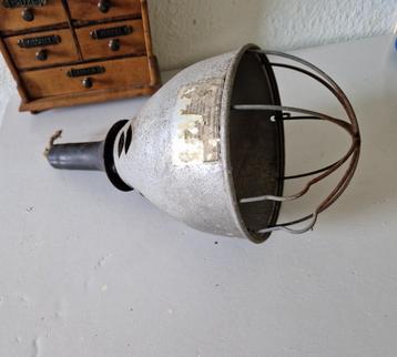 Oude looplamp beschikbaar voor biedingen