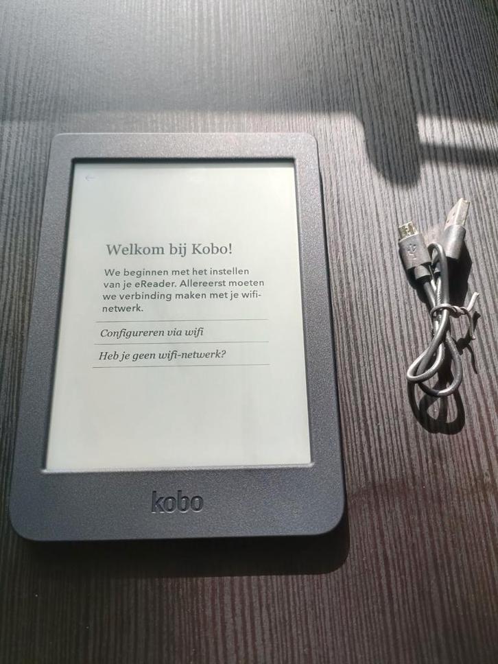 Kobo e reader Nia - zo goed als nieuw!, Computers en Software, E-readers, Zo goed als nieuw, 6 inch of minder, 8 GB, Touchscreen