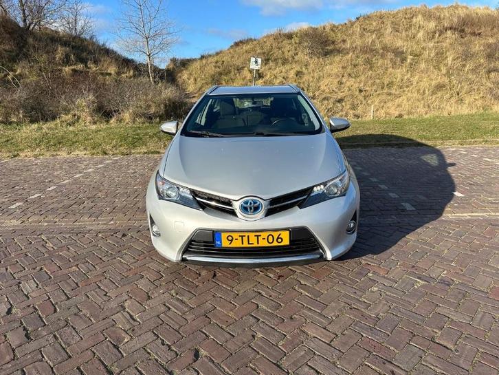 Toyota Auris 1.8 Hybrid Touring Sports CVT 2014 Grijs, Auto's, Toyota, Bedrijf, Auris, 360° camera, ABS, Airbags, Airconditioning
