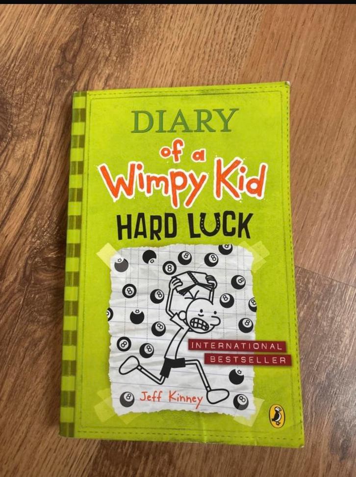 Diary of a wimpy kid ~ hard luck ~ book 8, Boeken, Kinderboeken | Jeugd | onder 10 jaar, Ophalen of Verzenden