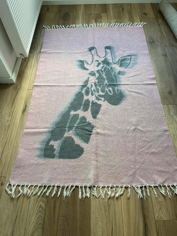 Roze vloerkleed met giraf print 120x180🦒