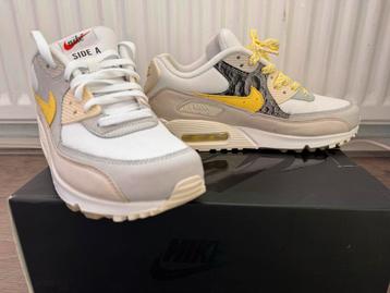 Nike Air Max 90 Side A - Mixtape beschikbaar voor biedingen