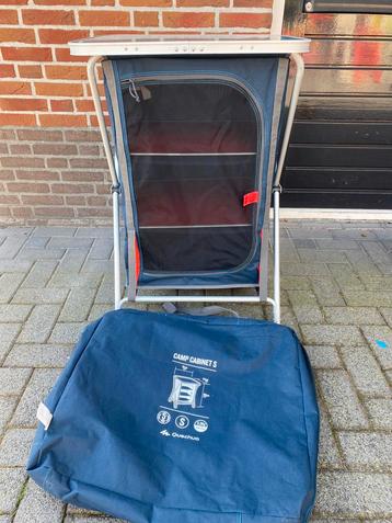 Camp cabinet maat  s.  Campingkast  Quechua  beschikbaar voor biedingen