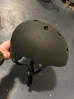 Kinder helm voor stuntstep 1x zwart 1x groem, Ophalen of Verzenden, Gebruikt, Overige maten, Jongen of Meisje