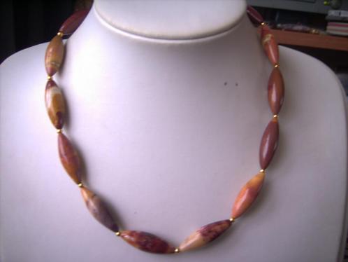 Een mooie Mookaiet edelstenen ketting, Sieraden, Tassen en Uiterlijk, Antieke sieraden, Ketting, Overige materialen, Met edelsteen