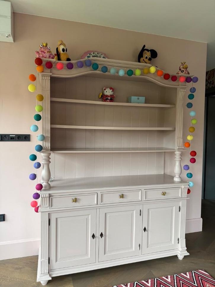 Mooie servieskast gebruikt als babykast, Kinderen en Baby's, Kinderkamer | Commodes en Kasten, Zo goed als nieuw, Kast, 105 cm of meer