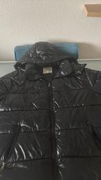 Een moncler jas, Ophalen of Verzenden, Zo goed als nieuw, Zwart