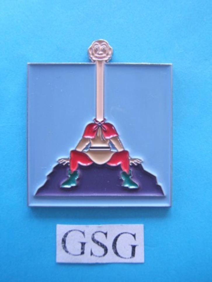 Langnek nr. EPP50830-02, Verzamelen, Efteling, Zo goed als nieuw, Button of Speldje, Ophalen