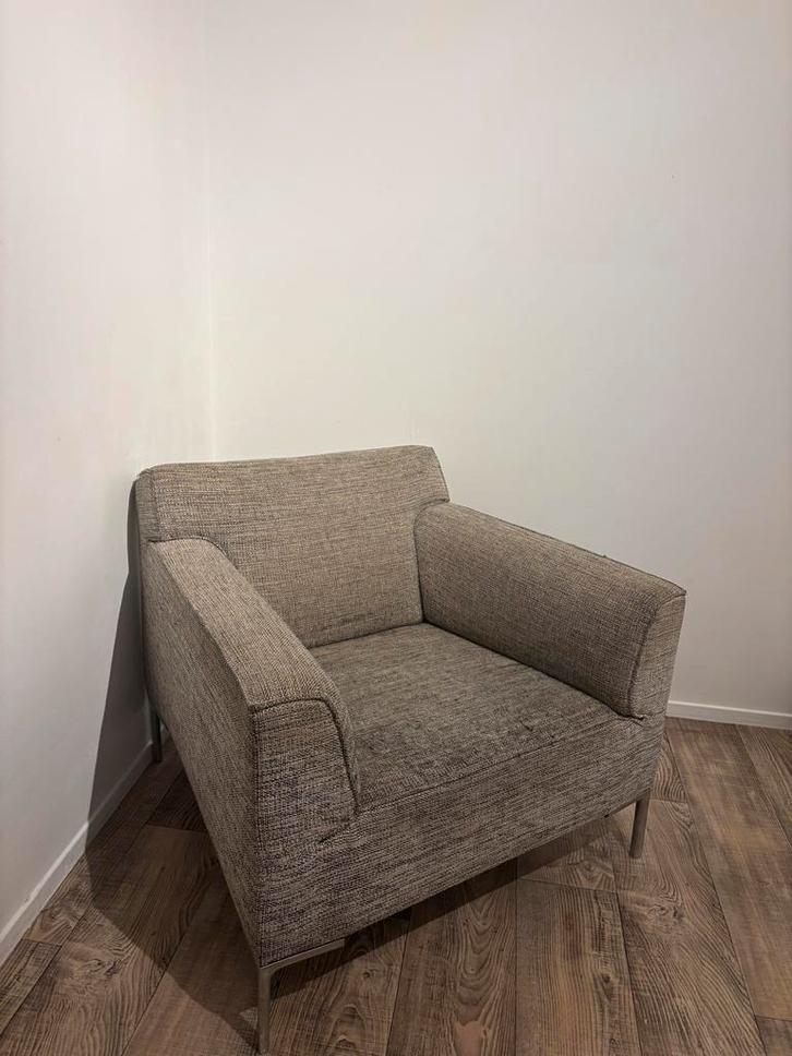 Grijze Stoffen Fauteuil met Metalen Poten, Huis en Inrichting, Fauteuils, Gebruikt, Metaal, 75 tot 100 cm, Ophalen