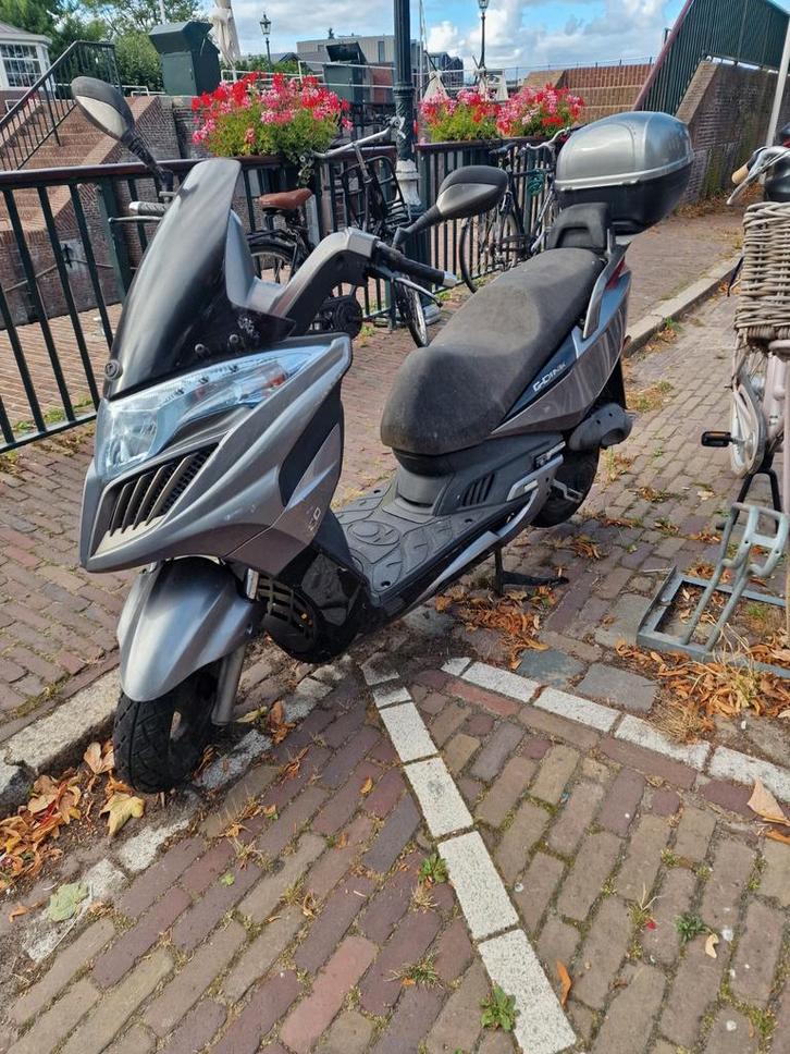 Kymco New Grand Dink +  vele extra's, Fietsen en Brommers, Scooters | Kymco, Gebruikt, Agility, Maximaal 45 km/u, Benzine, Ophalen