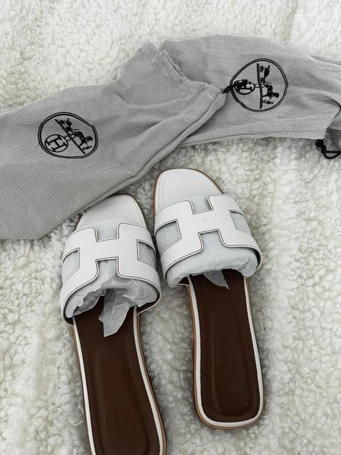 Hermes slippers, Kleding | Dames, Schoenen, Ophalen of Verzenden