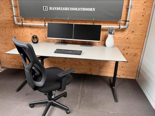 Bureau Ahrend (180 x 90 cm), Huis en Inrichting, Bureaus, Gebruikt, Bureau, In hoogte verstelbaar, Ophalen