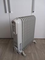 DeLonghi Vento, oliegevulde radiator met thermostaat., Ophalen, 30 tot 80 cm, Radiator, Zo goed als nieuw