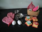 ontbijtset pannenset speelfruit  ovenwanten keukenspeelgoed, Kinderen en Baby's, Speelgoed | Houten speelgoed, Overige typen, Ophalen of Verzenden