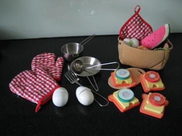 ontbijtset pannenset speelfruit  ovenwanten keukenspeelgoed