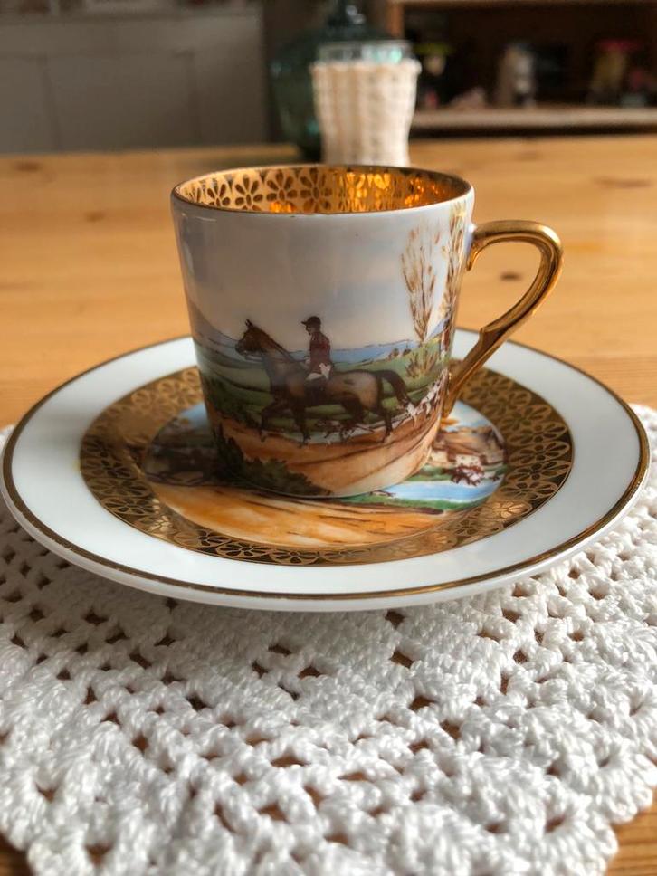 C.P. Limoges Demitasse kop en schotel verguld, Antiek en Kunst, Antiek | Servies los, Ophalen of Verzenden