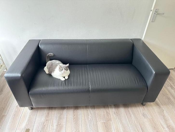 Ikea bank Klippan zwart, Huis en Inrichting, Banken | Bankstellen, Gebruikt, Rechte bank, Tweepersoons, 150 tot 200 cm, 75 tot 100 cm