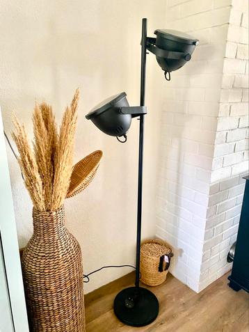 Lampen hanglamp staande lamp beschikbaar voor biedingen