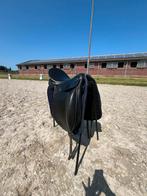 Kieffer dresuurzadel 18 inch, Dieren en Toebehoren, Paarden en Pony's | Zadels, Ophalen of Verzenden, Gebruikt, Dressuur