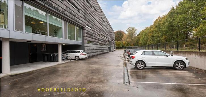 afgesloten parkeerplaats Goirle, Auto diversen, Autostallingen en Garages