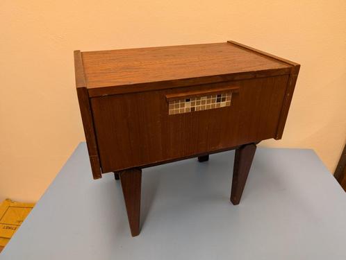 Midcentury modern Scandinavisch teak mozaïek nachtkastje 60s, Huis en Inrichting, Slaapkamer | Nachtkastjes, Gebruikt, Minder dan 55 cm