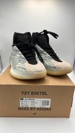 Yeezy YZY QNTM 43,5, Ophalen of Verzenden, Zo goed als nieuw