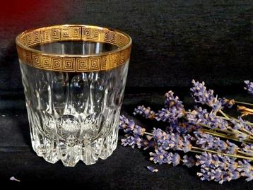 Antiek glas beschikbaar voor biedingen