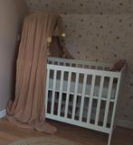Wit Ledikant The Wood Factory met Muskietennet, Kinderen en Baby's, Babywiegjes en Ledikanten, Ophalen, Zo goed als nieuw, Ledikant