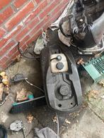 Peugeot ludix olie & benzine tank, Fietsen en Brommers, Ophalen
