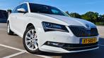 Škoda Superb Combi 1.5 TSI DSG | 180pk | Rijk uitgerust, Zwart, 4 cilinders, Wit, Stationwagon