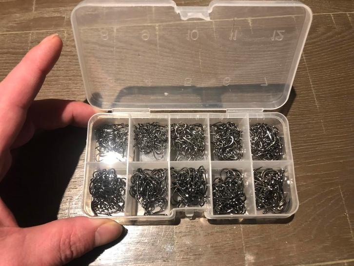 Nieuw doos met 500 stuks vishaken, karperhaken, witvishaken., Watersport en Boten, Hengelsport | Witvissen, Nieuw, Haak, Ophalen of Verzenden