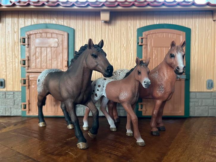 Schleich appaloosa hengst, merrie & veulen, Verzamelen, Speelgoed, Zo goed als nieuw, Ophalen of Verzenden