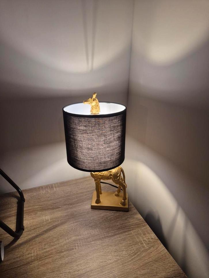 Nieuwe Giraffe Tafellamp - Uniek Design!, Huis en Inrichting, Lampen | Vloerlampen, Nieuw, Minder dan 100 cm, Metaal, Stof, Ophalen