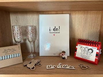 Div cadeautjes en decoratie voor bruiloft/bruid beschikbaar voor biedingen
